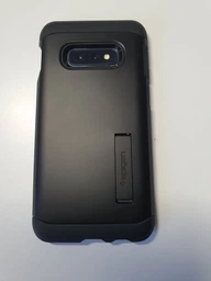 Чохол протиударний із підставкою Spigen Tough Armor 609CS25842 для Samsung Galaxy S10e (5.8") Black фото від покупців 3
