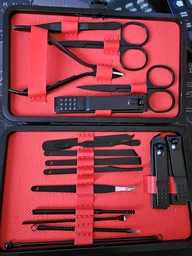Манікюрний набір чоловічий Makeup Kit 18 предметів в футлярі фото від покупців 14