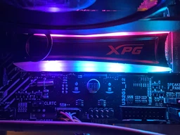 Твердотільний накопичувач ADATA XPG Spectrix S40G RGB M. 2 256Gb PCI-E 4x 3D TLC 3500/3000 MB/s (AS40G-256GT-C) фото від покупців 2