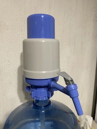 Помпа для воды Lilu Standard Plus механическая с краном фото от покупателей 5