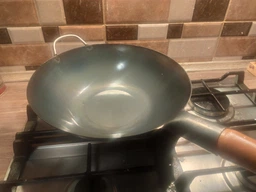 ВОК сковорода 30см (WOK) YOSUKATA традиционный с плоским дном, черная углеродистая сталь, предзапущенный