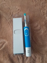 Детская электрическая зубная щетка Oral-B Stage Power/D100 Frozen (4210201245216_4210201245193) фото от покупателей 4