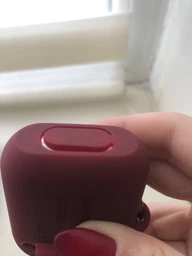 Чехол 2Е для Apple AirPods Pure Color Silicone Imprint 1.5 мм Fuchsia (2E-AIR-PODS-IBSI-1.5-FK)