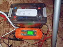 Автомобильная USB зарядка QC 3.0 + PD Type-C с вольтметром в место штатной кнопки, заглушки Red фото от покупателей 1