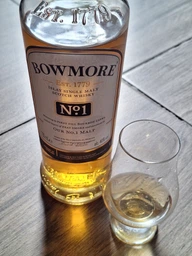 Віскі Bowmore №1 0.7 л 40% у подарунковій упаковці (5010496004494)