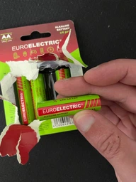 Промо-набор щелочных батареек Euroelectric AA LR6 1.5V 4 шт x 12 blister (BL-AA-EE(4)(12)) фото от покупателей 5