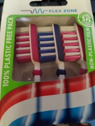 Зубна щітка AQUAFRESH IN-BETWEEN CLEAN 2+1 ШТ СЕРЕДНЯ (5054563931085) фото від покупців 5