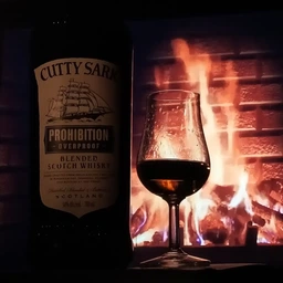 Виски Cutty Sark Prohibition 0.7 л 50% (5010504100309) фото от покупателей 2