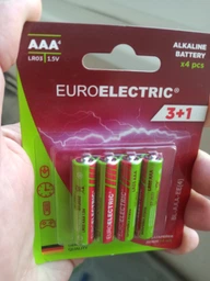 Промо-набор щелочных батареек Euroelectric AAA LR6 1.5V 4 шт x 12 blister (BL-AAA-EE(4)(12)) фото от покупателей 7