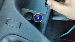 Автомобільний зарядний пристрій ASOMETECH USB Type-c + USB qc 3.0 з дисплеєм Metall (54W)