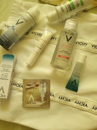 Сумка з мінізасобами Vichy (5905076051916) фото від покупців 8