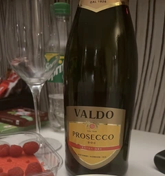 Вино игристое Valdo Prosecco DOC Extra dry Spumante Bianco 0.75 л белое сухое (8002335107067) фото от покупателей 1