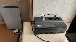 Лінійно-інтерактивне ДБЖ APC Easy UPS BV 1000VA (BV1000I-GR) фото от покупателей 8