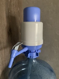 Помпа для воды Lilu Standard Plus механическая с краном фото от покупателей 4