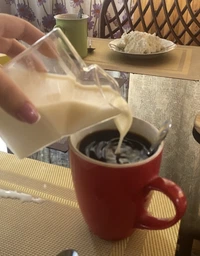 Стакан молочник из боросиликатного стекла в форме пакета молока Milk Box, 250 мл - стильная прозрачная чашка для кофе, молока, десертов