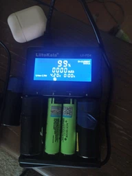 Зарядний пристрій універсальне Liitokala PD4, 4 канали,LCD дисплей, підтримує Li-ion, Ni-MH і Ni-Cd AA (R6), AAA (R03), AAAA, З (R14) Lii-PD4