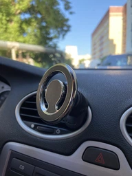 Автомобільний магнітний тримач для телефона MagSafe Air Outlet (без зарядки), GPS на повітропровід та панель, чорний (YS1001999) фото від покупців 15