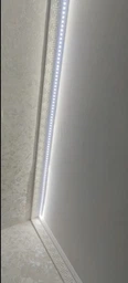 USB Світлодіодна LED стрічка SMD2835 гнучка самоклеюча 5 вольт від повербанку. ЮСБ економна лампа світильник нейтральне біле світло від Power Bank 3 метри фото від покупців 3