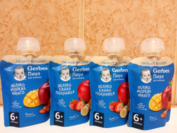 Упаковка Фруктово-овочевого пюре Gerber Яблуко Банан Полуниця для дітей із 6 місяців 90 г х 16 шт (8445290734204) фото від покупців 4