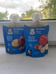 Упаковка Фруктово-овочевого пюре Gerber Яблуко Банан Полуниця для дітей із 6 місяців 90 г х 16 шт (8445290734204) фото від покупців 2