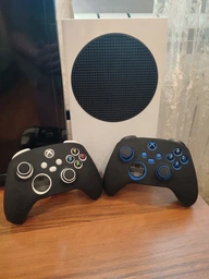 Накладки силіконові на аналогові стики для джойстика PS5 Dualsense чорні з малиновою окантовкою 2 шт фото від покупців 14