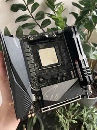 Материнская плата GIGABYTE B550I AORUS PRO AX