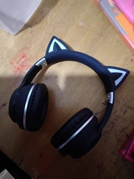 Бездротові навушники Onvyx BT612I з котячими вушками, RGB-підсвічуванням, Bluetooth 5.3, FM-радіо, MicroSD, AUX, складні Black фото від покупців 1