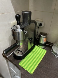 Кавоварка ріжкова DELONGHI Dedica EC685.M фото від покупців 1