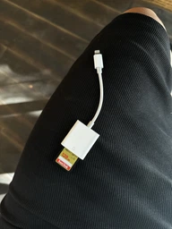 Перехідник Lightning Apple iPad Lightning to SD Card Camera Reader фото від покупців 7