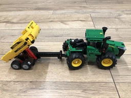 Lego Technic John Deere 9620R 4WD Tractor 42136 фото от покупателей 4