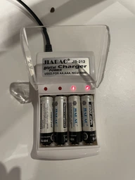 Зарядное устройство аккумуляторных батарей JIABAO JB-212 + аккумуляторы 4 шт. (AA) ( 220V/50Hz) IS33