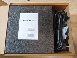 Блок питания Gigabyte Power Supply P650B 80 PLUS Bronze 650 Вт (P650B) фото от покупателей 2