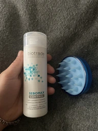 Безсульфатний шампунь проти лупи для всіх типів волосся - Biotrade Sebomax Control Anti-Dandruff Shampoo 200ml (433673-31015470)