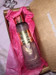 Парфюмированный спрей для тела Victoria's Secret Velvet Petals Shimmer Fragrance Mist 250мл фото от покупателей 1