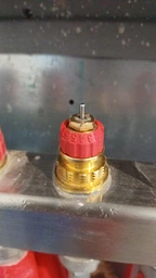 Вентильная вставка Danfoss RA-N G 1/2'' для стальных радиаторов (013G0372)