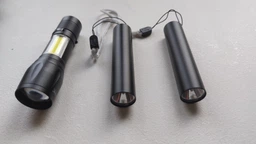Світлодіодний ліхтарик Bailong Police ручний на акумуляторах з COB USB BL-511 у пластиковому чохлі фото від покупців 4