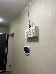 Настенная коробка для роутера Wi-Fi Полка 40*20,5*10 см Белая решетка 2 фото от покупателей 5