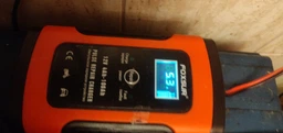 Зарядное устройство для автомобиля и мотоцикла FOXSUR 12V 5A импульсное зарядное устройство с ЖК-дисплеем Красный фото от покупателей 6