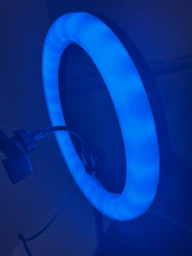 Профессиональная светодиодная LED цветная кольцевая лампа для селфи блогеров предметной сьемки 26 см для фото и видео со штативом фото от покупателей 4