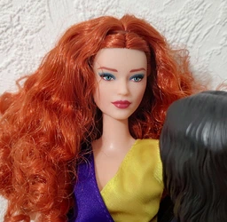 Лялька Барбі колекційна Руда з кучерявим волоссям Колор-блок Barbie Signature Looks Doll, Curly Red Hair Color Block Outfit #13 (HJW80) фото від покупців 2