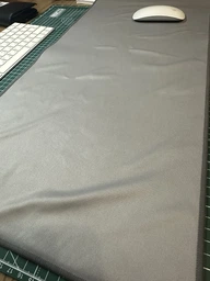 Игровая поверхность Logitech Desk Mat Studio Series Darker Rose (956-000053) фото от покупателей 8