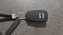 Силиконовый чехол для ключа OneCase Audi Q7 RS6 S4 A4 A5 A6 Q5 A8 Q8 e-tron Q3 TT A3 Black фото от покупателей 1