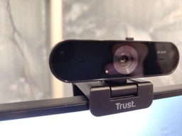 Веб-камера Trust Taxon QHD Webcam Eco Black (TR24732)