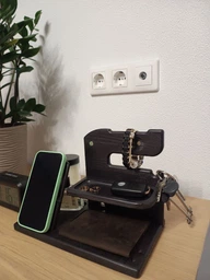 Настільний органайзер підставка Teslyar з MagSafe для телефону окулярів годинника канцелярії дерев'яний Коричневий (PPMG01) фото від покупців 1