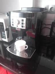 Кофемашина DELONGHI Magnifica S ECAM22.112.B фото от покупателей 16