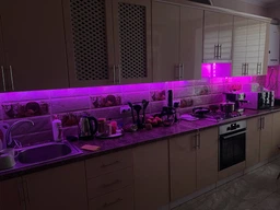 Світлодіодна стрічка RGB Smart LED розумна світлодіодна стрічка з блютуз керуванням кольорова підсвітка самоклеюча гнучка LED стрічка з Bluetooth керуванням пультом ДУ 10м Kayfovo RLS-10 фото від покупців 1