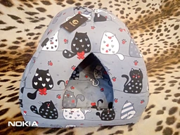 Мягкий домик для домашних животных собак и кошек с котиками 35 x 30 см Incor Серый