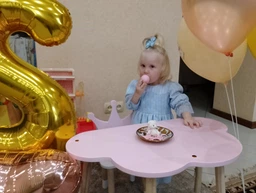 Столик облако и розовый стульчик корона с белым сиденьем, детский, дерево. (992521)