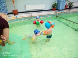 Трусики - подгузники для плавания BabyKo чорні з синім неопренові р.M