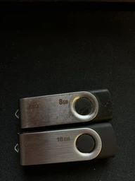 Флеш память USB Goodram UTS2 128GB USB 2.0 Black (UTS2-1280K0R11) фото от покупателей 17